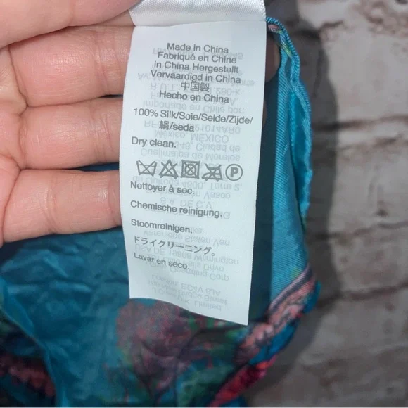 J.Crew Collection Lobster Print Silk Twill Button Down Shirt Size 4 - Picture 6 of 6